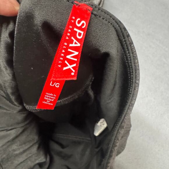 Spanx Leggings Womens Large Faux Leather Black Reptile Print 27" Inseam - Picture 5 of 11